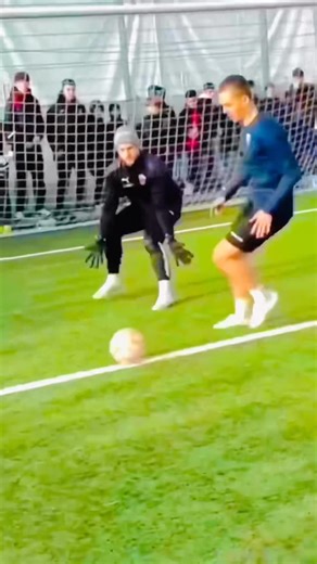 Pro touch trap 🪤 skill tutorial #soccer #football #footballskills #shortvideo #shorts