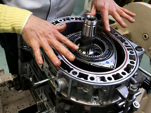 マツダ｜ロータリーエンジンに溢れる技術、そして志。｜CLASSIC MAZDA