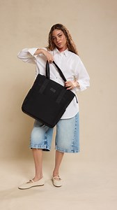 Your semester just got a glow up! ☀️ In the season of “back to everything,” get you a laptop tote back that’s durable enough to handle it all. | CALPAK