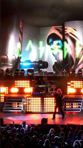 Def Leppard - Die Hard The Hunter LIVE CLIP - Albuquerque, New Mexico (Aug 12, 2025)