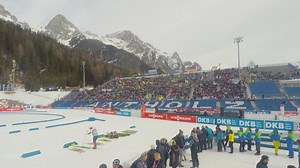 ANTHOLZ 2020 - timelapse grandstands Südtirol Arena Wir vermissen euch jetzt schon 😢 Werdet ihr die Rennen heuer im TV ansehen? Zeigt es uns dann.... wir freuen uns auf eure Bilder. Quanto di mancherete 😢. Seguirete le gare in TV quest'anno? Mi raccomando ... fateci vedere le foto. We will miss you so much 😢. Will you see the races in TV? Don't forget to show it to us. We wait for your pictures. #AntholzFamily #Antholz2021 #biathlonunited #passionisours @Biathlonworld @ibu_biathlonworld | Bia