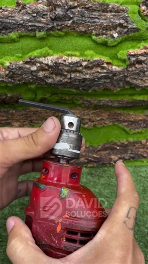 The secret to removing a drill chuck#ToolHack #WorkshopLife #DIYTools