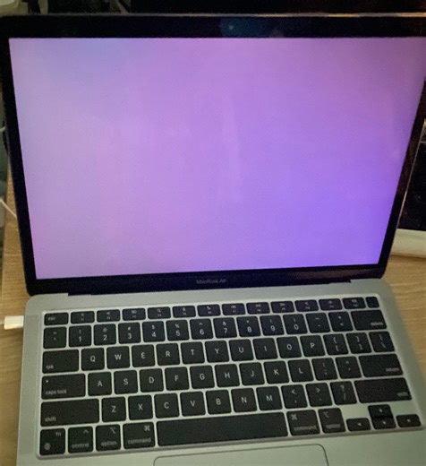 Somebody help me pls - Apple Community