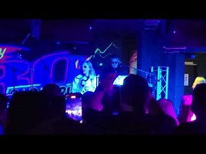 Disco queen Stacy Q live on stage at Totally 80s bar!