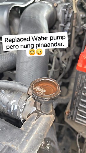🔥 WHAT CAUSES CAR ENGINE OVERHEAT — AND HOW TO PREVENT IT 🔧🚗 An overheating engine is one of the most common causes of breakdowns—but it’s also one of the easiest to avoid when you know the signs and the solutions. 🔍 Common Causes of Overheating ❗ Low Coolant Level — Kulang ang coolant kaya hindi na ma-circulate ang tamang lamig sa makina. ❗ Radiator Problems — Barado, may leak, o mahina ang radiator fan. ❗ Faulty Thermostat — Hindi bumubukas sa tamang temperature, kaya naiipon ang init. ❗ B