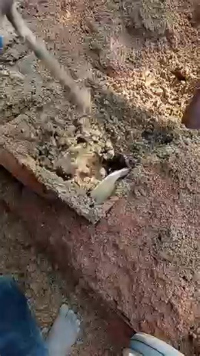 1.2K views | How a Brick Press Machine Works – Step-by-Step Guide! 隣⚙️ #ConstructionTech #Engineering #BrickPress #MachineWork #BrickMaking #IndustrialMachine #HowItWorks | Ahmad Anaqie | Facebook