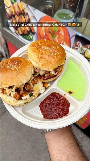 Chilli Paneer Burger only ₹50/-😍 | #shorts #burger #indianstreetfood