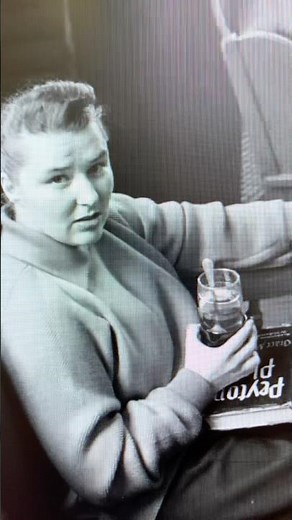 1957 Grace Metalious, Peyton Place