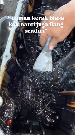 Doktermobil_cirebon on Instagram: "Yakin oli mesin mobil kamu aman??? Pakai oli mesin yang pasti pasti saja ,pakai oli yang berkualitas seperti oli 9 CIRCLE dan Domo Oil di dokter mobil agar mobil tidak terjadinya turun mesin🥰😍 #olimobil #servicemobil #fyp #bengkelmobilcirebon"