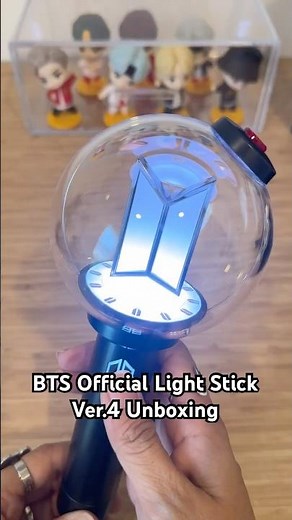 BTS OFFICIAL LIGHT STICK VER.4 💜 | Army Bomb Unboxing + Light Test!