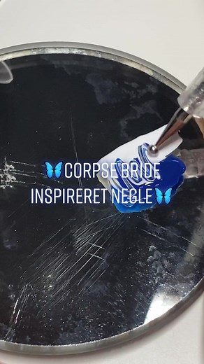 Inspireret af Corpes Bride🦋 #corpsebride #corpsebrideinspired #corpsebridenails #nailsartvideos #ombrenails #marble #marblenails #babyboomernails🥰💕💅🏻👌🏻 #babyboomernägel #bluenails #nailtipsforbeginners