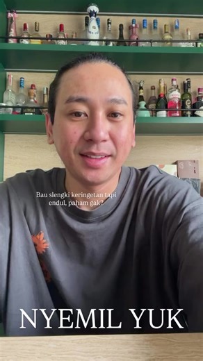 Mencicipi Tahu Gejrot dan Ruffles Snack