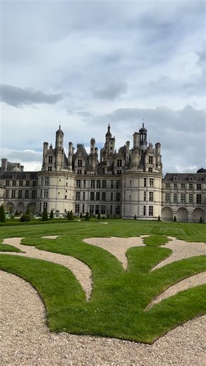 Dmitrii Trushkin on Instagram: "📍Chateau de Chambord, France🇫🇷❤️"