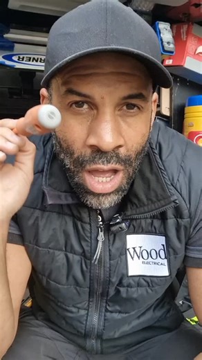 Best Slotted Screwdriver Size for Electricians | 4.5mm vs 5.5mm – Which Blade Width Do You Use? #ElectricianLife #ToolTalk #CommercialElectrician #MaintenancePro #londonelectrician | Wood Electrical