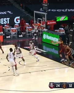 Danuel House Jr. con el poster a Javale McGee 💥💪🔥 Canty MVP | La Guerra de la NBA