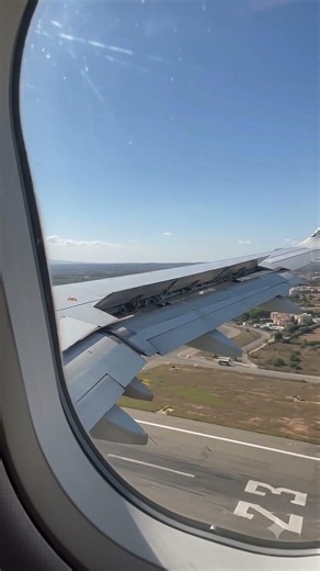Endlich angekommen 🥺✈️☀️ Kann es kaum erwarten… Zeit, neue Erinnerungen zu sammeln! 🤍🌴