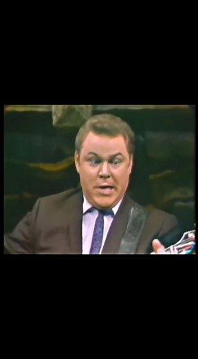 Roy clark performing some country music honkytonk with his electric guitar #royclark #honkytonk #countrymusic #electricguitar #gretch