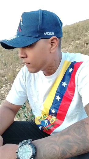 Nicolás maduro presidente se que volverás en el nombre de Jesús 🇻🇪 Paz, amor, compresión @Nahum Fernández @Diosdado Cabello Rondón @MazoTv @Delcy Rodríguez Gómez @Elika