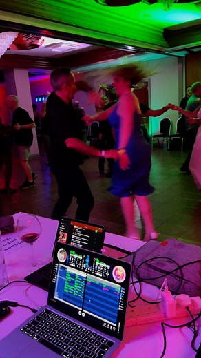 Main Room Freestyle | Becky Cooper