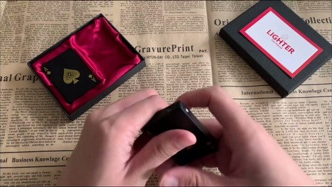 Jet Torch Lighter, 2 Pack, Green+Red Flame Ace Card Lighter, Cool Lighter Windproof Poker Design, Refillable Butane, for Outdoor, Indoor, Camping, BBQ, Candle, Birthday, Gift (Without Gas)