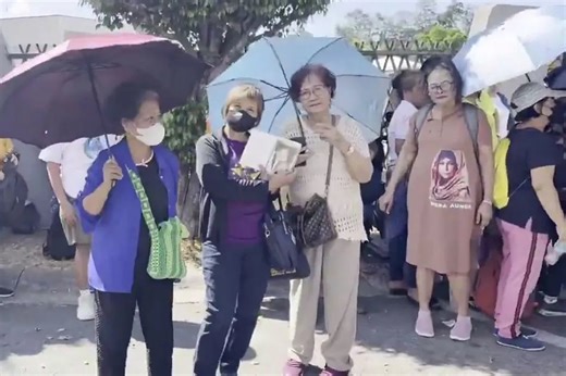 Fans line up at Heritage Park gates hours before Nora Aunor's viewing | ABS-CBN Entertainment