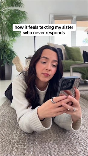 TEXT ME BACK NESSA 🤳 | Merrell Twins