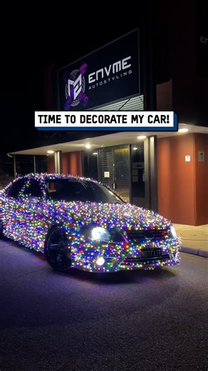 I finally decorated my car for Christmas 🎅🤯#cars #decoration #christmas | UNILAD Tech
