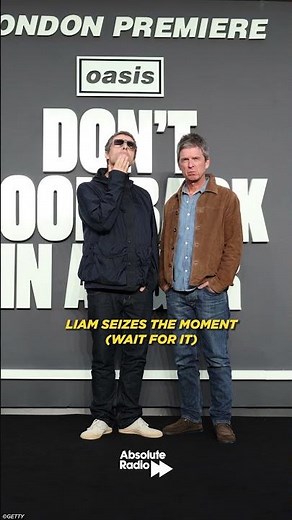 Liam Gallagher Pranks Photographers At Oasis Premiere 😄