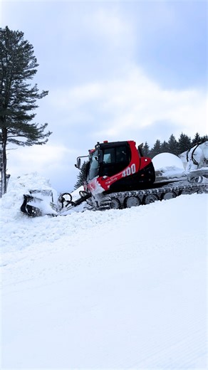 Peek'n Peak Resort on Instagram: "When the Sno-Cats come out, you know good things are on the way!❄️ Our team is hard at work grooming the slopes so you can enjoy smooth runs and fresh corduroy on your next visit!"