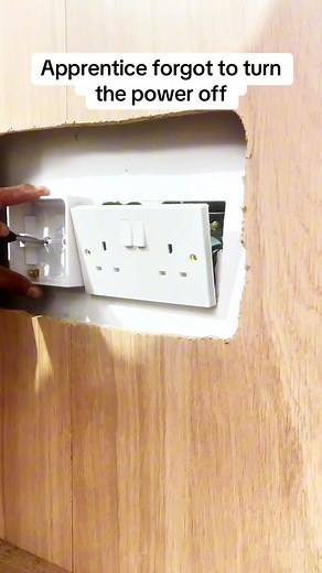 #apprentice #asmr #tipsandtricks #diy #asmrvideo #electrician #electrician #electrical #