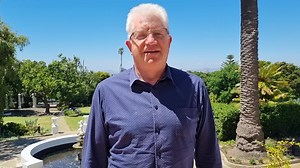 47K views · 396 reactions | ▶️Looking for some work experience? If you've matriculated in the Western Cape, not studying in 2022, and if you are between 17 & 24 years old, then please apply for the PAY internship at the Western Cape Government For more info or to apply visit https://www.westerncape.gov.za/pay | Premier Alan Winde | Facebook