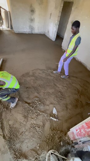 Réalisation de la chape en cours | Faso carrelage & finition SARL