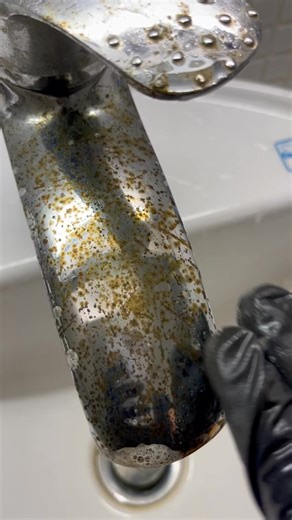 2.7K views | #皂垢 #水泥殘塊 #霉斑 #水垢 #黃垢 #灰塵 #牙膏垢 #窗戶 #玻璃 #抽風機 #地板 #暖風機 #磁磚縫 #乾濕分離 #水龍頭 #浴缸 #新莊清潔 #新店清潔 #土城清潔 #林口清潔 #板橋江翠北側重劃區 #鶯歌清潔 #板橋清潔 #三重清潔 #愛北大特區 #新莊副都心 #樹林清潔 #愛北大特區清潔 #鳳鳴清潔 | 阿玲清潔 iBeta愛北大清潔、桃園清潔 | Facebook