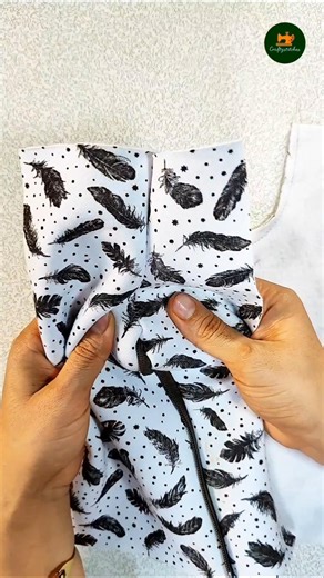 Perfect Front Zipper Sewing in 25 Seconds🔥 #sewing #sewingtips #zippersewing #Shorts