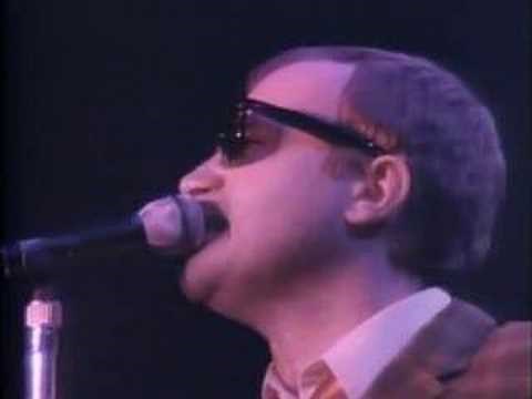 Geneis live Illegal Alien