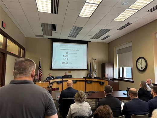 Leavenworth County residents pack forum over proposed data center