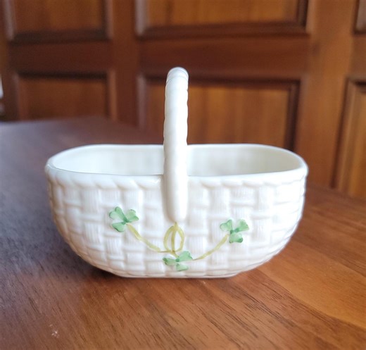 Vintage Belleek Pottery Miniature Basket – Shamrock Pattern – 11th Mark – Irish Porcelain - Etsy