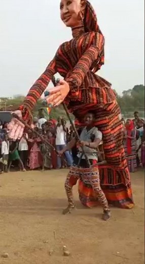 Giant Puppets | Big Dolls | Puppet Dancing | African Culture | Puppet Street Performance