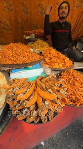International Streetfood In Srinagar, Kashmir | Amazing Snacks In Kashmir | Duggar Vlogs