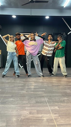 D-VIRUS STUNNERS(DVS) on Instagram: "Drip in every step. Style in every beat🔥 .Personally 🎶 . . Choreo @anand_dvs . . .#newreels #trending #dancetrending #style #instagram #hiphop #moves #viral #dance #d_virus_stunners #davangere"