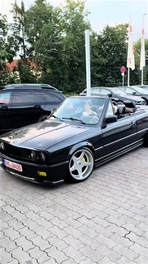 😍 BMW E30 Cabriolet 😍🔥 Fresh out of the car wash… and WHAT A SCENE 😏