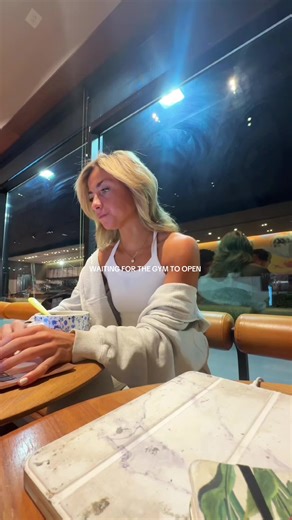 gym girl and college student balance means using the Sunday hours at the gym to study. anatomy assignment today!! done before the sunrise. #studytok #collegestudent #studytips #college #studywithme