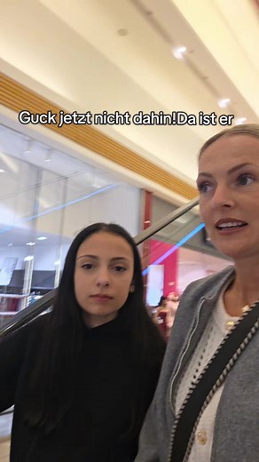 Humorvolle Missgeschicke zwischen Mutter und Tochter