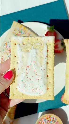 Homemade Strawberry Pop Tarts #easyrecipe #recipe #healthyrecipes #dessertrecipe