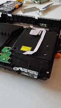 Cleaning PlayStation 4 and replacing thermal paste