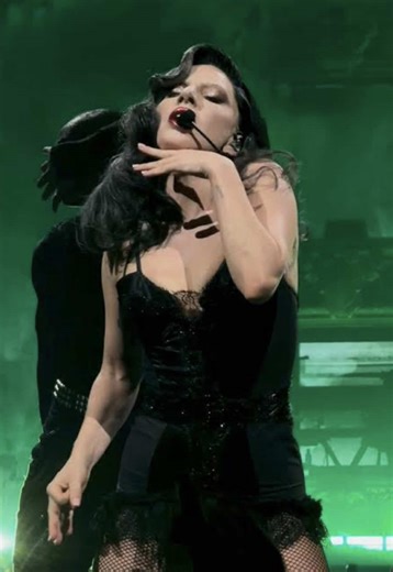 It’s a Gatden of Eden kind of day. #ladygaga #gardenofeden #mayhemball #mayhemballtour