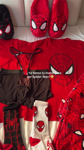 Polos a juego para ver Spider-Man: pijamas para parejas