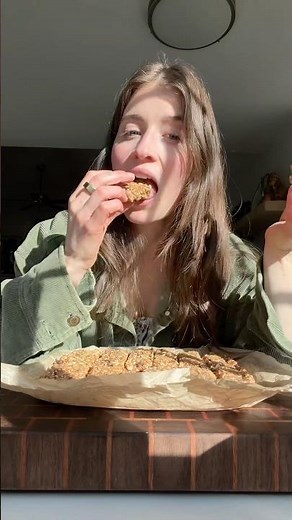PB&J Granola Bars 🥜🍓 recipe in the description