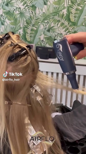 Meet Airflo – Designed for Airtouch, Balayage & Freehand Techniques. 💨 Precision Colouring, No Backcombing. 🚀 Cordless. Lightweight. Effortless. 🎨 Seamless Blends, Faster Applications. ⚡ Upgrade Your Tools – Elevate Your colour Game. 🔋 No Cords, No Limits – Total Freedom. ✨ Better Blending, Less Damage, Happier Clients. ❄️ Cool, Controlled Airflow for Flawless Transitions. ⏳ Reduce Colouring Time Without Sacrificing Quality. 🔇 Quiet Operation for a Better Salon Experience. 🛠️ Pro Stylist E