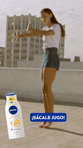 Descubre NIVEA Crema Corporal con la poderosa combinación de Q10 más Vitamina C y sácale el jugo a tu piel 🍊 | NIVEA